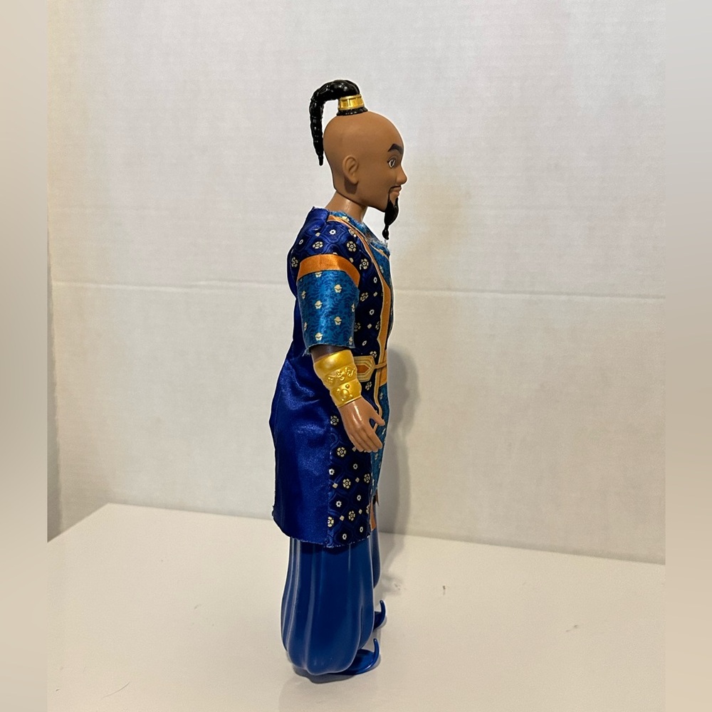 Hasbro 2018 Disney Aladdin Live Action Will Smith Genie Doll - Picture 4 of 7